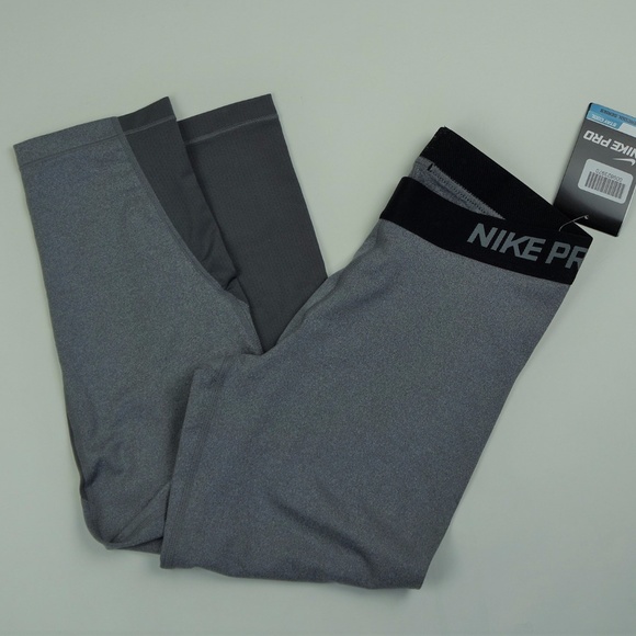 Nike Pants - Nike Pro Dri Fit Base Layer Capri Leggings
